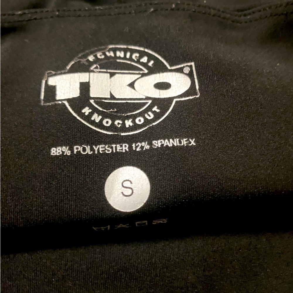 Biker shorts with hints of orange